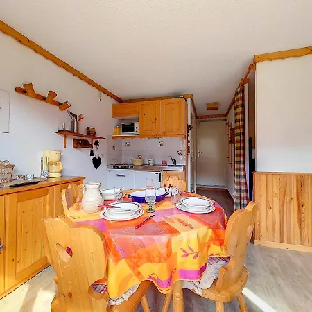 Fonctionnel Aux Pieds Des Pistes Avec Balcon - Fr-1-344-206
