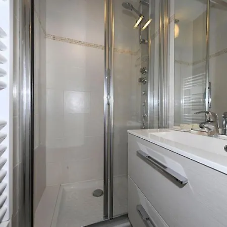 Appartement Fonctionnel Aux Pieds Des Pistes Avec Balcon - Fr-1-344-206 *